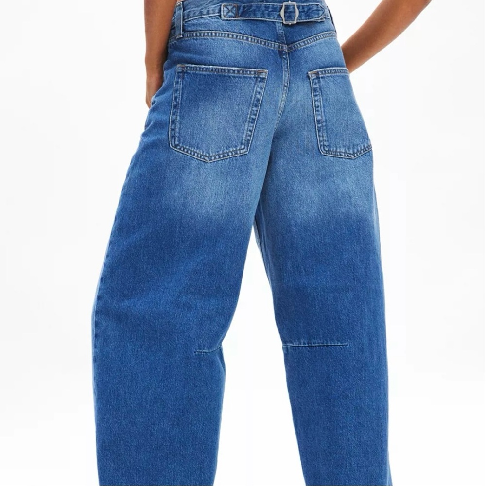 Urban Outfitters Logan Buckle Barrel Jeans